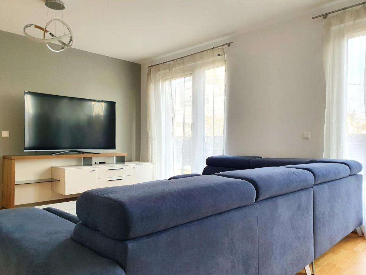 Near Lake Spacious & Furnished Beautiful Apartment Wien Eksteriør billede
