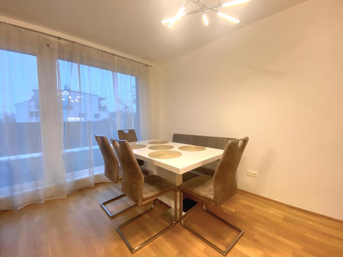 Near Lake Spacious & Furnished Beautiful Apartment Wien Eksteriør billede